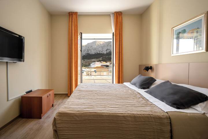 Room 55 of 235