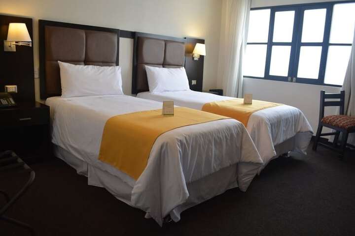 Room 12 of 36