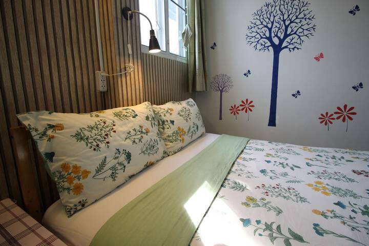 Room 15 of 210
