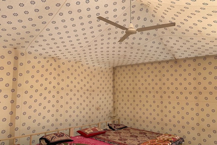 Room 2 of 16