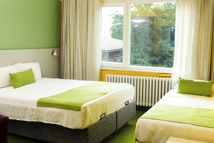 Room 18 of 27