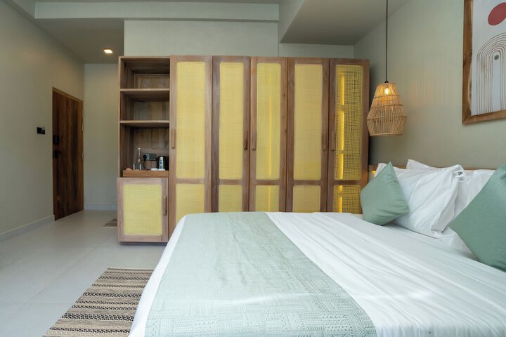 Room 45 of 222