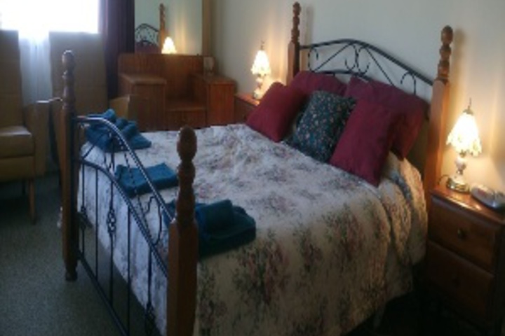 Room 320 of 407
