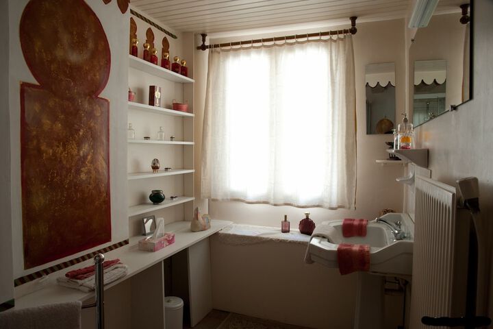 Room 28 of 51
