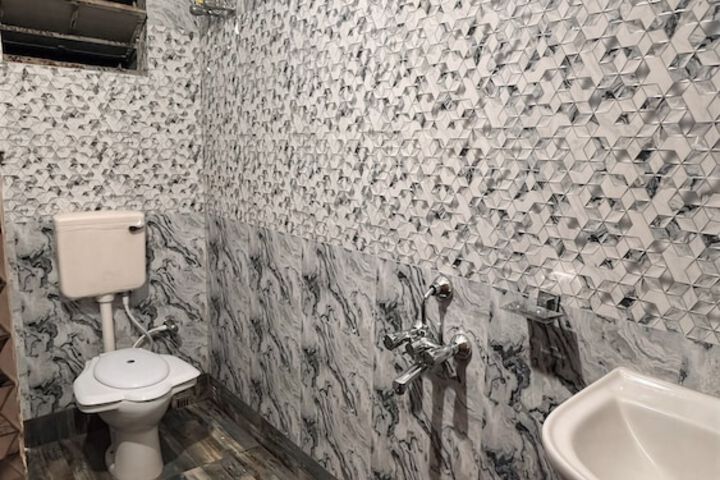 Room 16 of 22