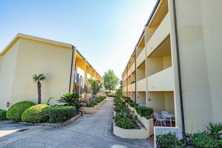 Hotel 47 of 63