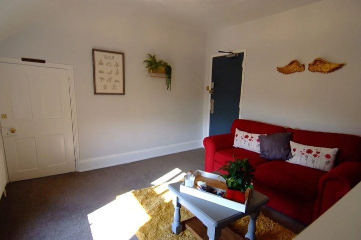 Room 10 of 15