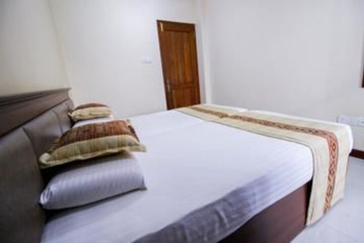 Room 40 of 48