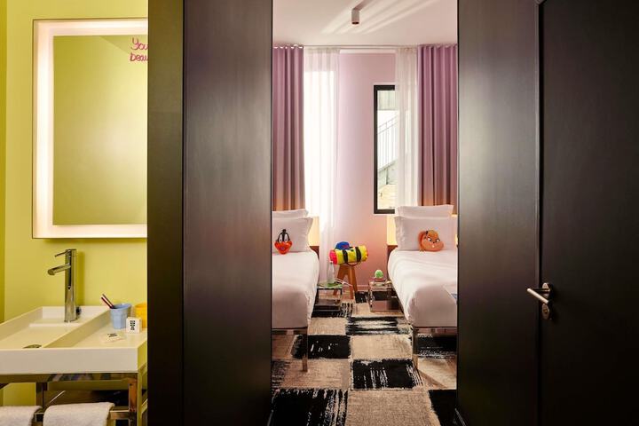 Room 38 of 158