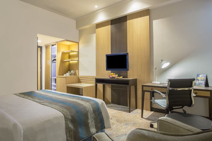 Room 5 of 58