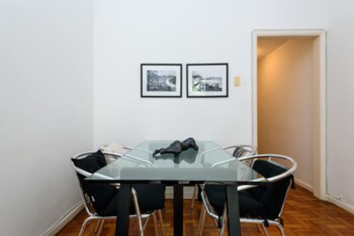 Room 7 of 32
