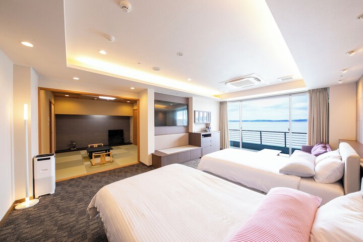 Room 9 of 40