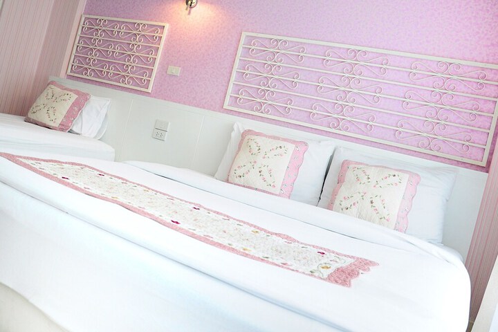 Hotel Suite Photo