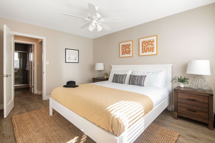 Room 2 of 31