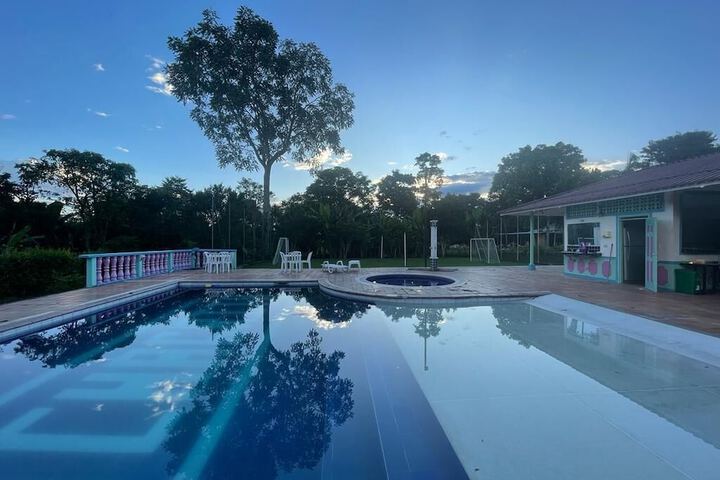 Pool 9 of 25