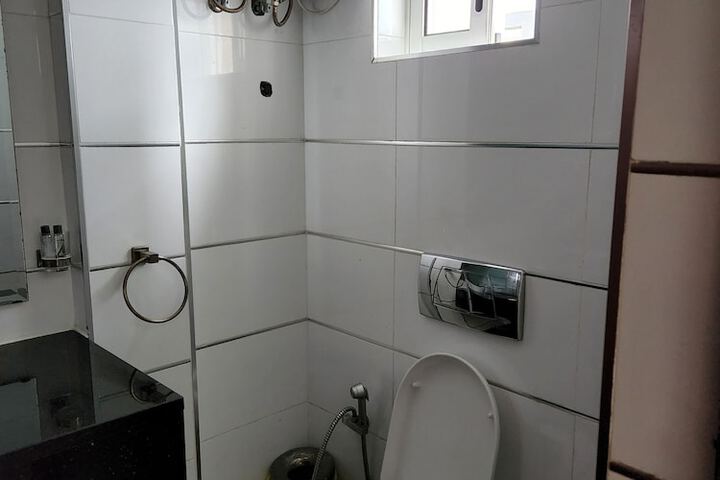 Room 19 of 35