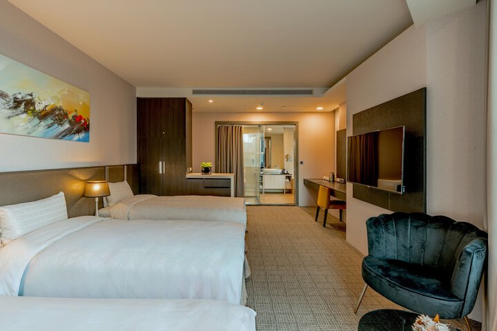 Room 30 of 100