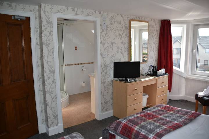 Room 8 of 20
