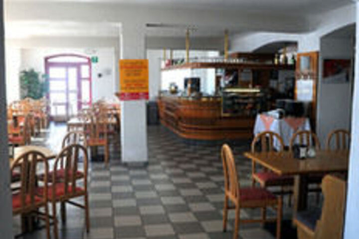 Dining 13 of 13