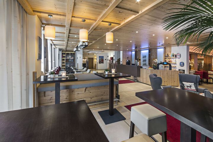Guest Lobby