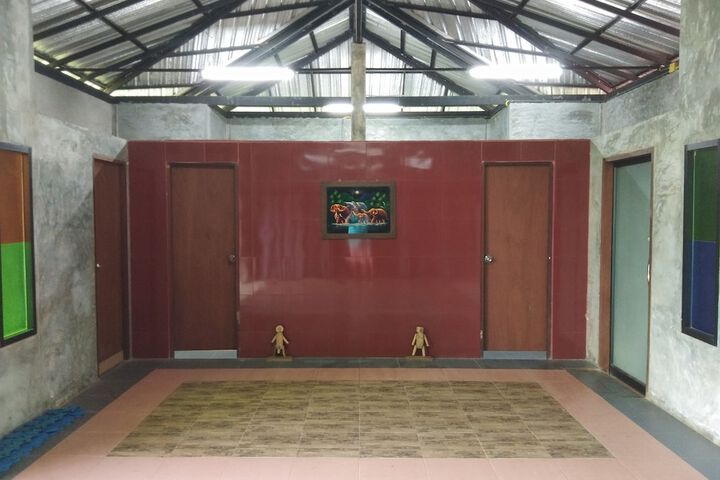 Room 25 of 35