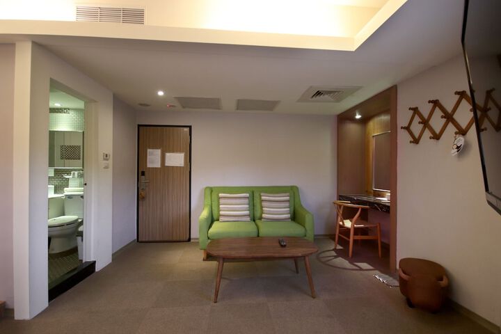 Room 56 of 87