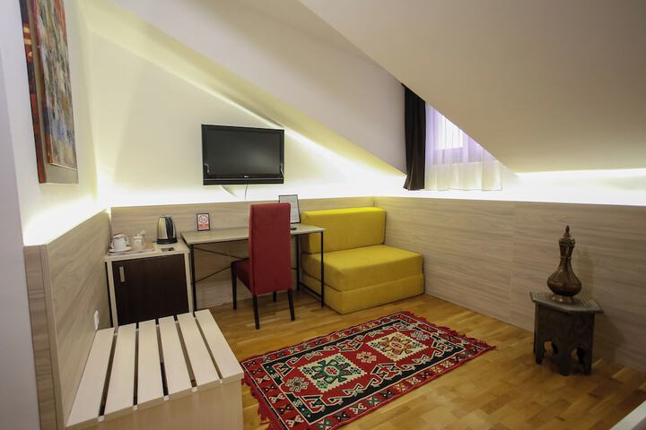 Room 36 of 70