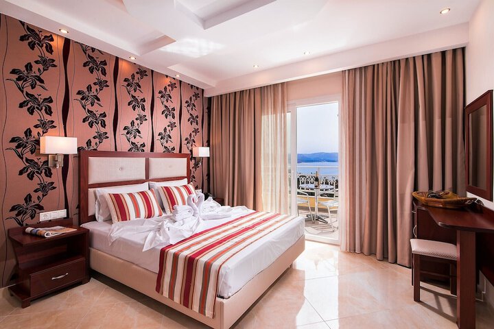 Room 34 of 84