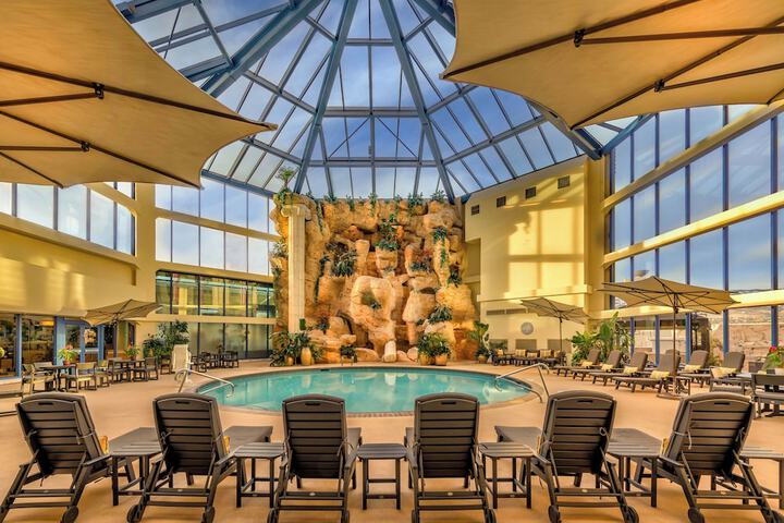 Pool Hotel