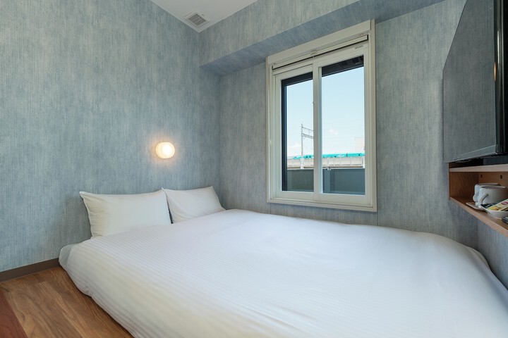 Room 27 of 105