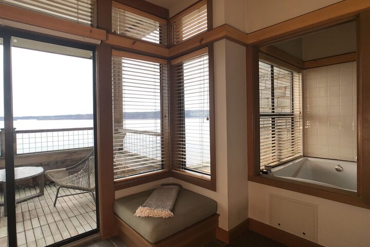 Room 3 of 21