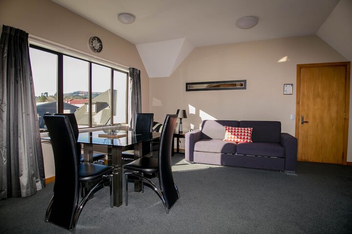 Room 48 of 104