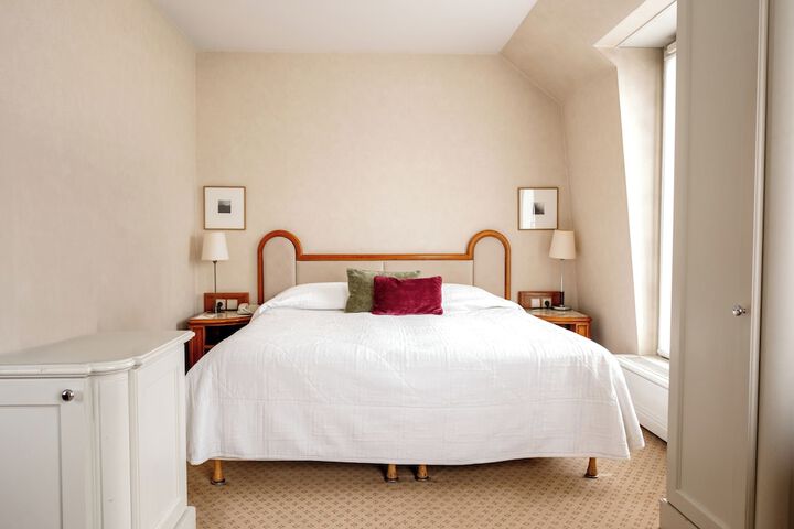 Room 3 of 26
