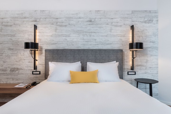Room 15 of 189