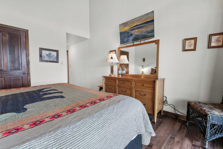Room 10 of 37
