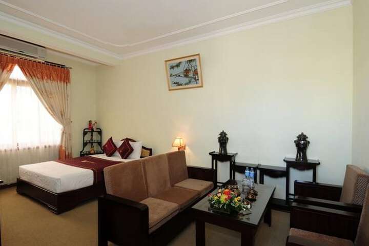Room 10 of 31