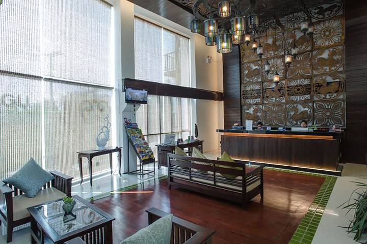Guest Lobby