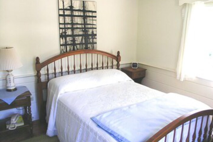 Room 11 of 12