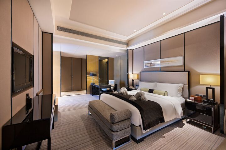 Room 9 of 49