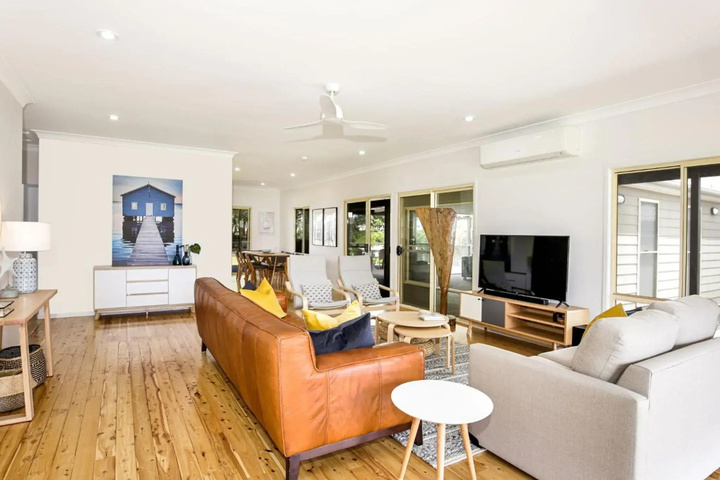 Beach Central I Pet Friendly I 2 Mins Walk to Beach