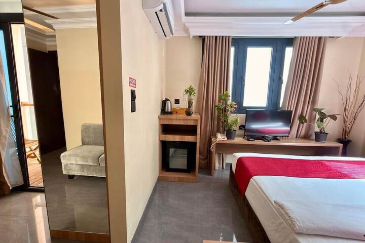 Room 17 of 40