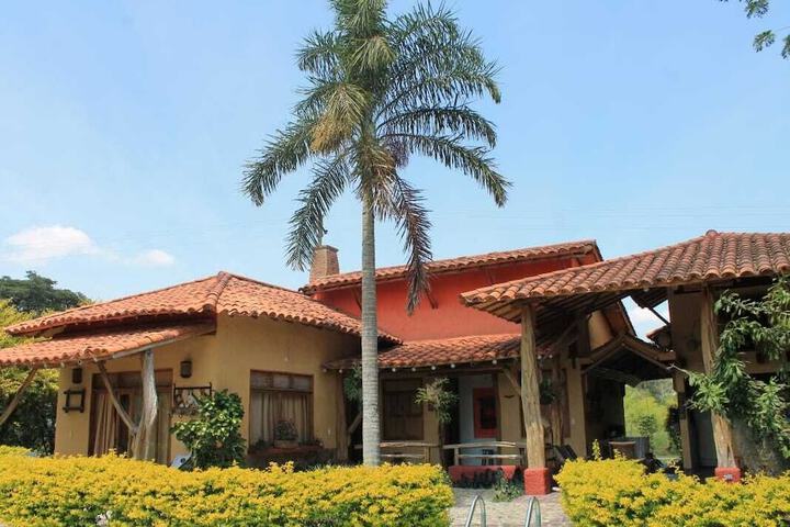 Hotel del Campo
