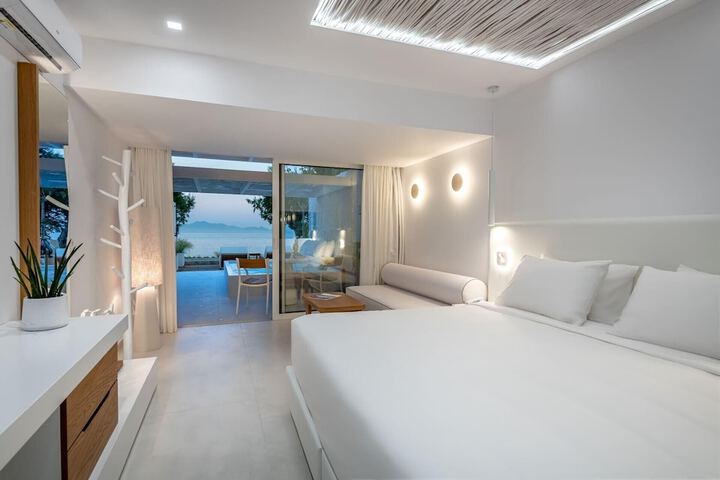 Room 28 of 165
