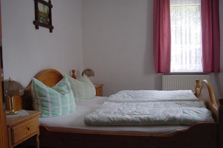 Room 9 of 30