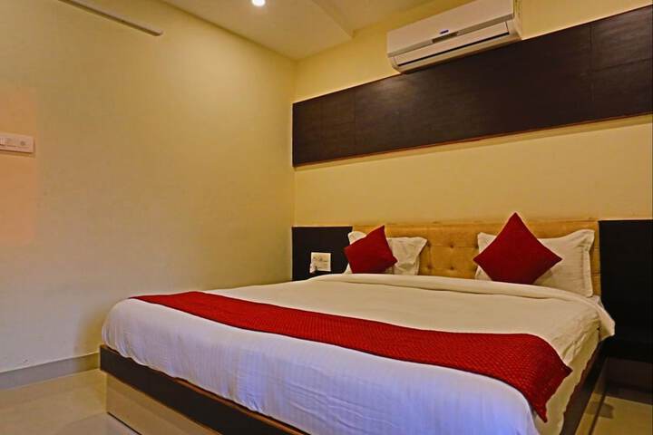 Room 8 of 37