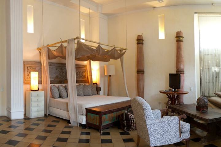 Room 3 of 67