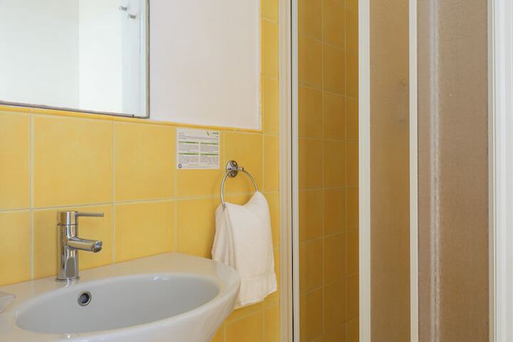 Room 176 of 241