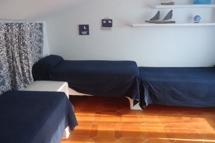 Room 4 of 47