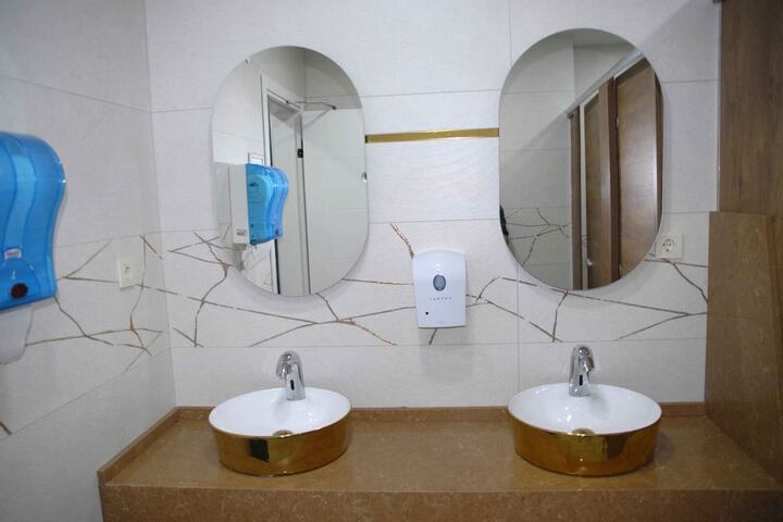 Hotel Interior 7 of 61