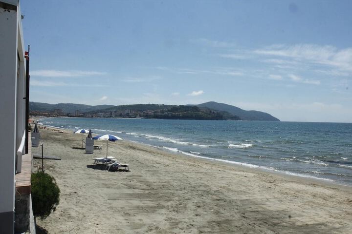 Beach 34 of 37